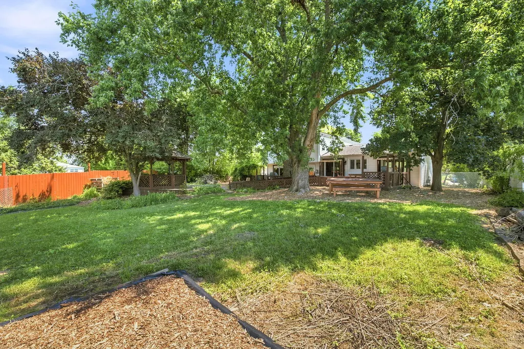 337 Huntington Way Bolingbrook IL 60440