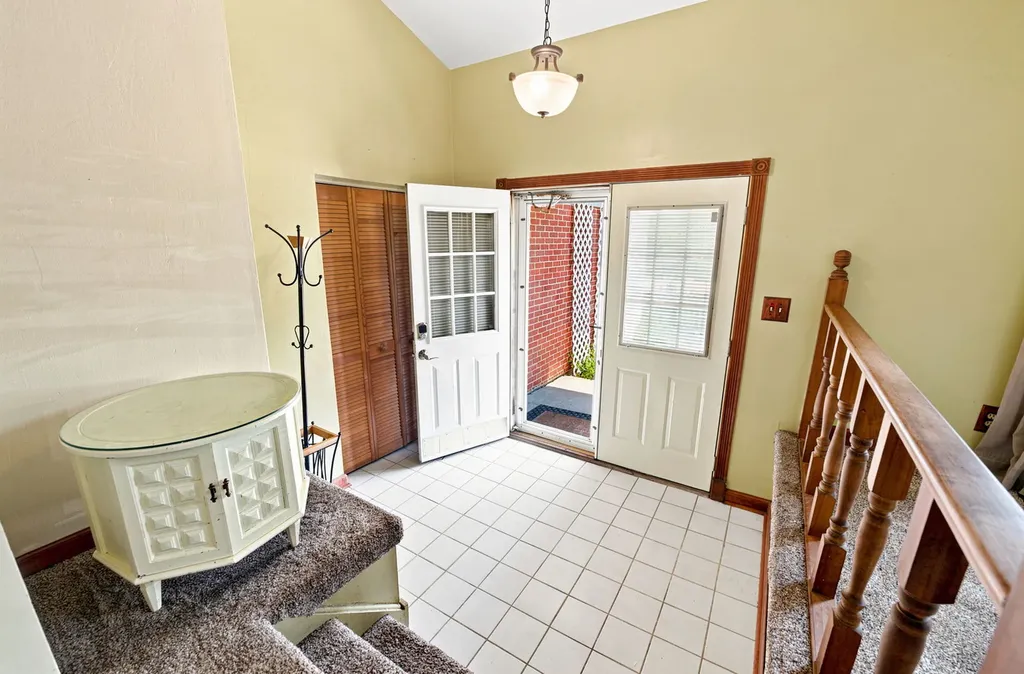 337 Huntington Way Bolingbrook IL 60440