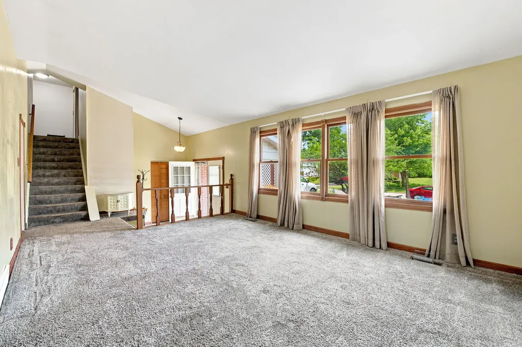 337 Huntington Way Bolingbrook IL 60440