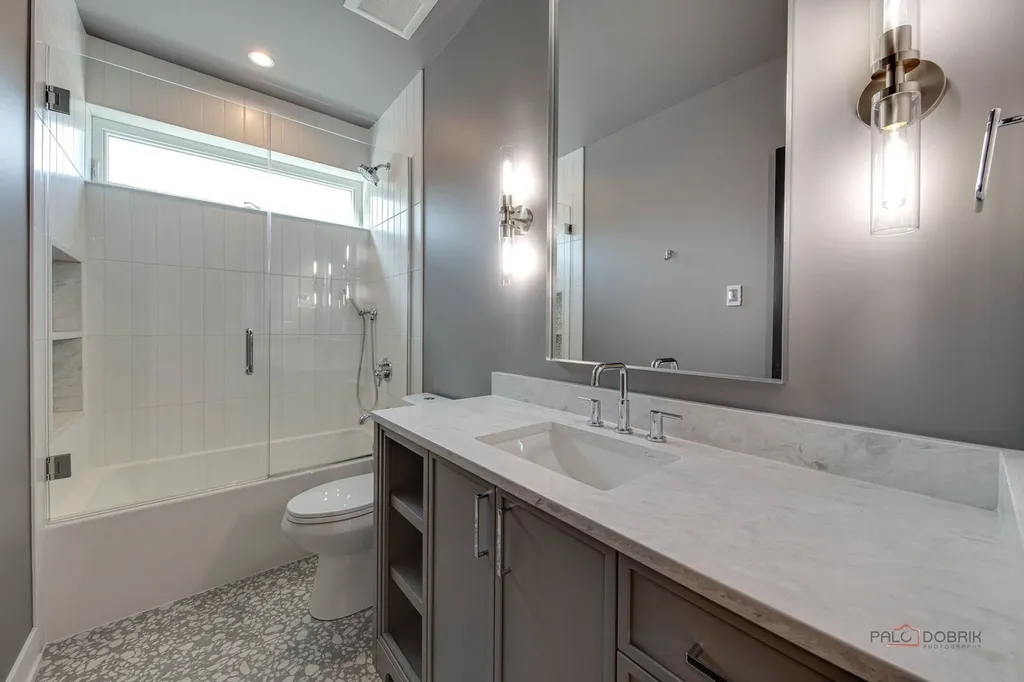 1830 North Saint Louis Avenue Chicago IL 60647