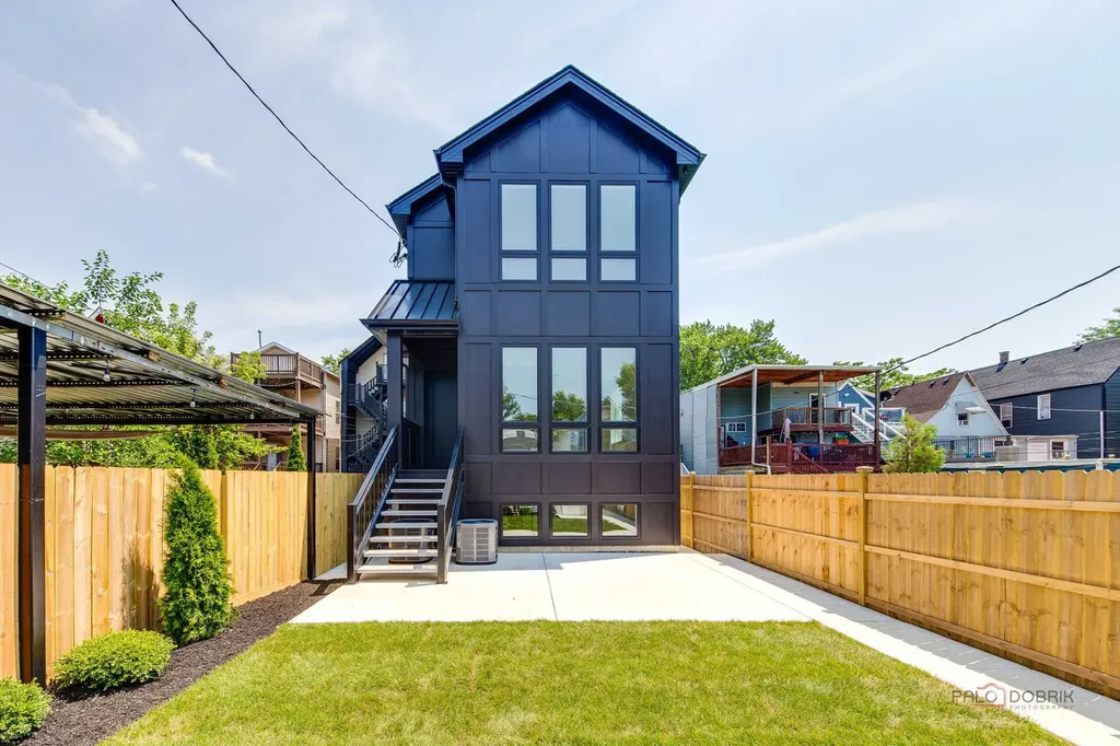 1830 North Saint Louis Avenue Chicago IL 60647