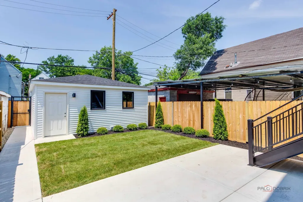1830 North Saint Louis Avenue Chicago IL 60647