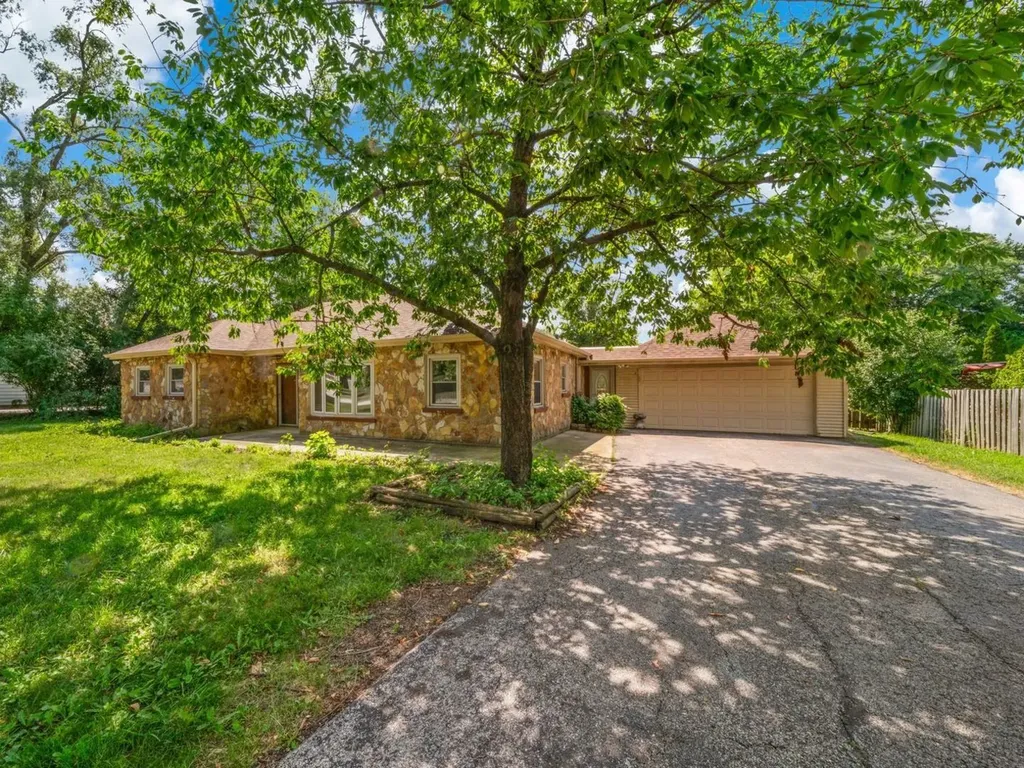 5706 Leitch Avenue Countryside IL 60525