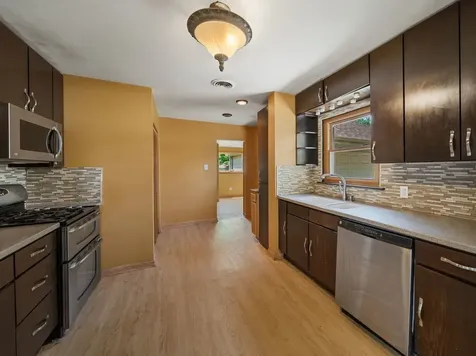 5706 Leitch Avenue Countryside IL 60525