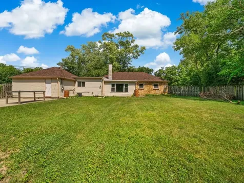 5706 Leitch Avenue Countryside IL 60525