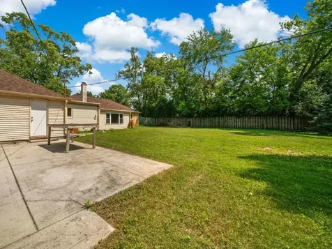 5706 Leitch Avenue Countryside IL 60525