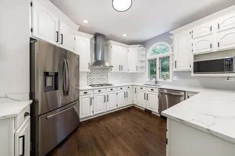 1106 Portsmouth Circle Gurnee IL 60031