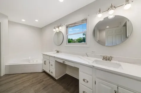 1106 Portsmouth Circle Gurnee IL 60031