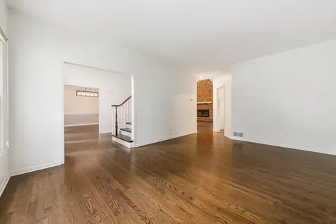 1106 Portsmouth Circle Gurnee IL 60031