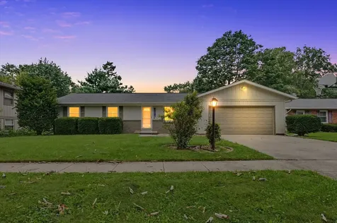 2312 Blackthorn Drive Champaign IL 61821