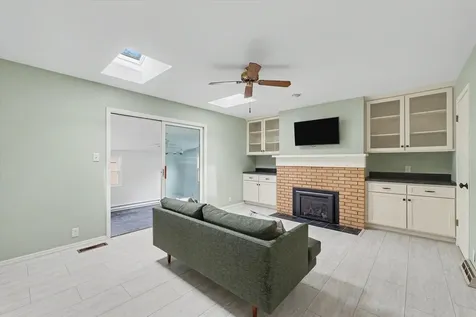 2312 Blackthorn Drive Champaign IL 61821