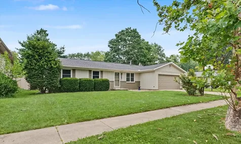 2312 Blackthorn Drive Champaign IL 61821
