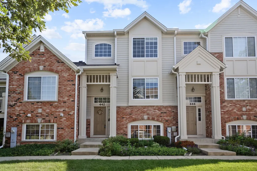 442 Churchill Drive Elgin IL 60124