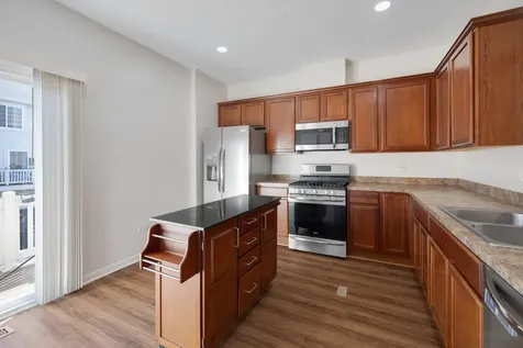 442 Churchill Drive Elgin IL 60124