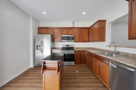 442 Churchill Drive Elgin IL 60124