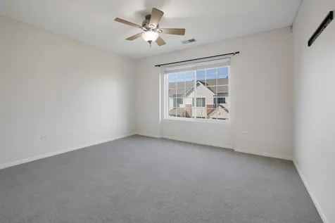 442 Churchill Drive Elgin IL 60124