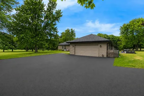 11N025 Burlington Road Hampshire IL 60140