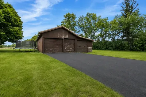 11N025 Burlington Road Hampshire IL 60140
