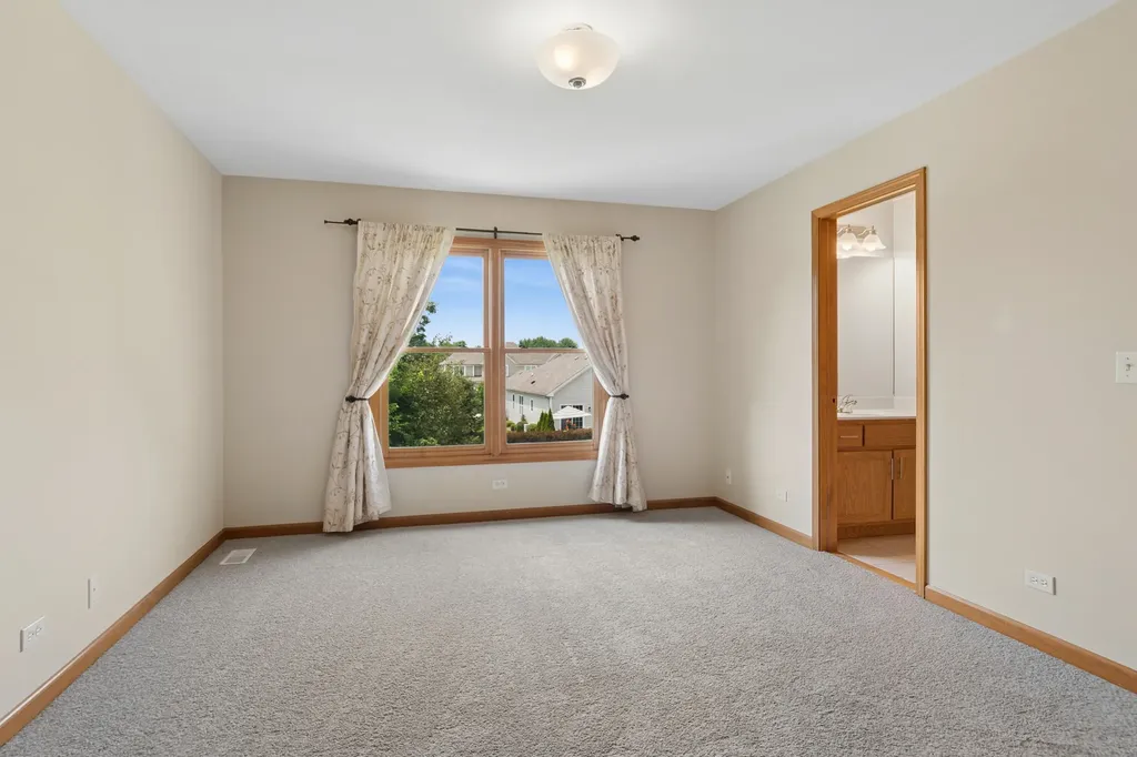 2680 Ginger Woods Drive Aurora IL 60502