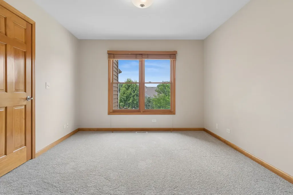 2680 Ginger Woods Drive Aurora IL 60502