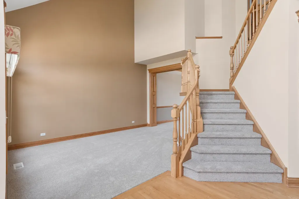 2680 Ginger Woods Drive Aurora IL 60502