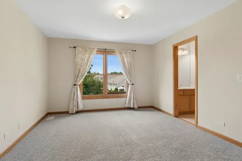 2680 Ginger Woods Drive Aurora IL 60502