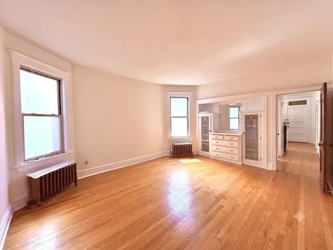2535 West Eastwood Avenue Chicago IL 60625