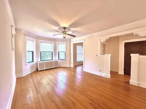 2535 West Eastwood Avenue Chicago IL 60625