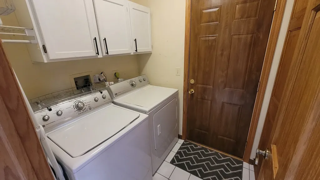 3885 Thornberry Way Lake In The Hills IL 60156