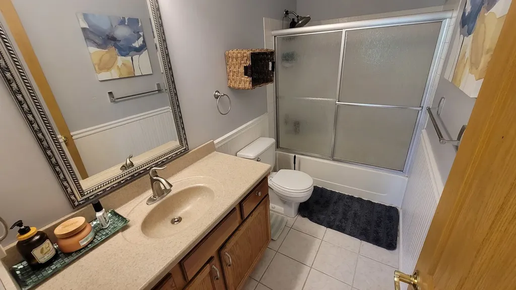 3885 Thornberry Way Lake In The Hills IL 60156