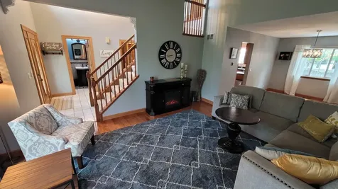 3885 Thornberry Way Lake In The Hills IL 60156