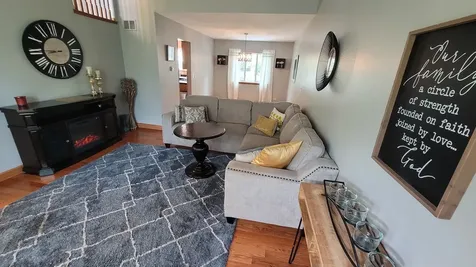 3885 Thornberry Way Lake In The Hills IL 60156