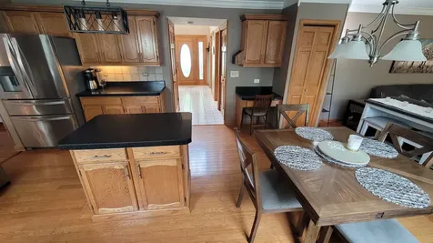 3885 Thornberry Way Lake In The Hills IL 60156