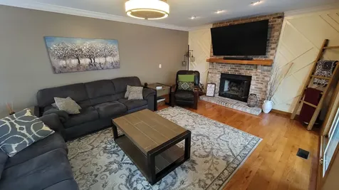 3885 Thornberry Way Lake In The Hills IL 60156