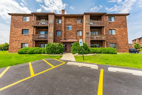 15805 Peggy Lane Oak Forest IL 60452
