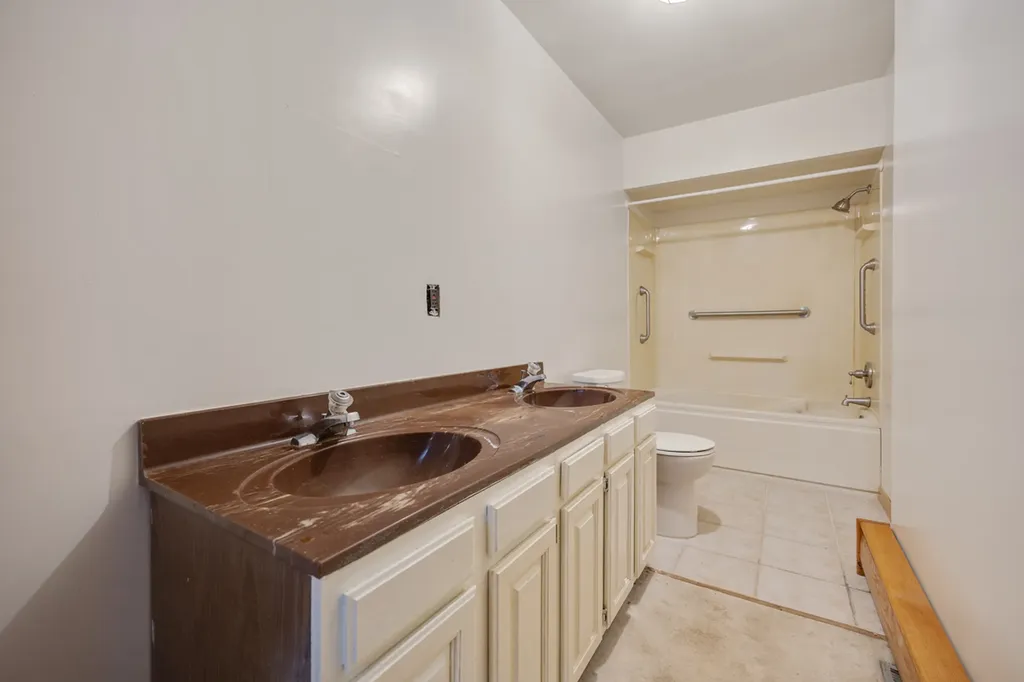 12712 Hensel Road Huntley IL 60142