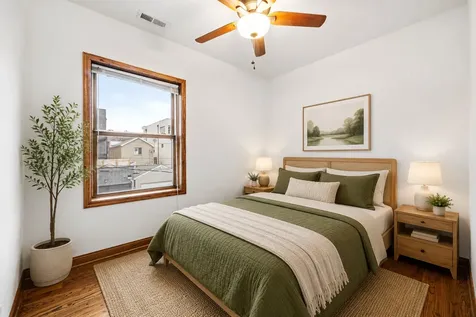 2318 North Hamilton Avenue Chicago IL 60647