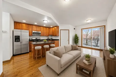 2318 North Hamilton Avenue Chicago IL 60647