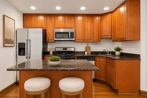 2318 North Hamilton Avenue Chicago IL 60647
