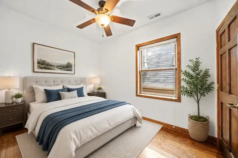 2318 North Hamilton Avenue Chicago IL 60647