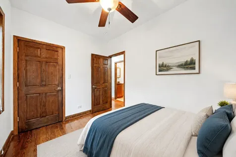 2318 North Hamilton Avenue Chicago IL 60647