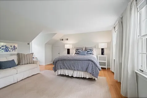 2080 Norfork Road Northfield IL 60093