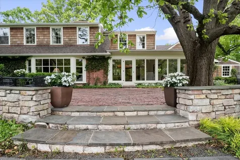 2080 Norfork Road Northfield IL 60093