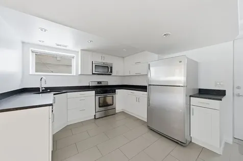 1225 West Newport Street Chicago IL 60657