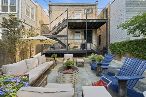 1225 West Newport Street Chicago IL 60657