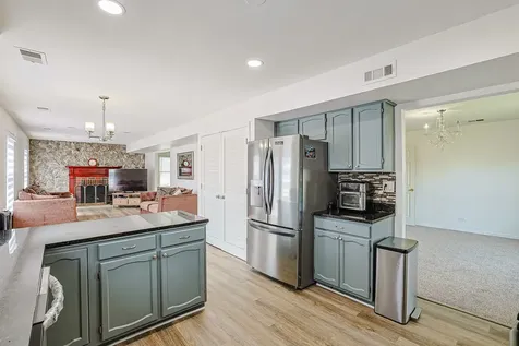 1861 Seneca Drive Hanover Park IL 60133