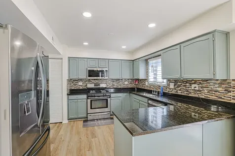 1861 Seneca Drive Hanover Park IL 60133