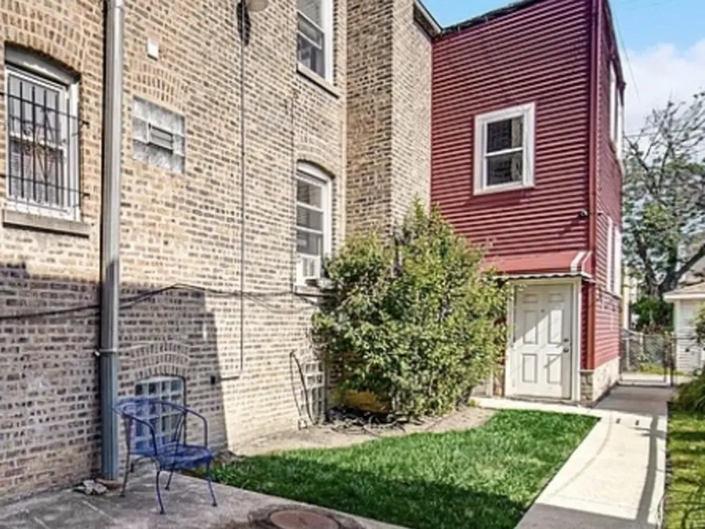 4954 West Patterson Avenue Chicago IL 60641