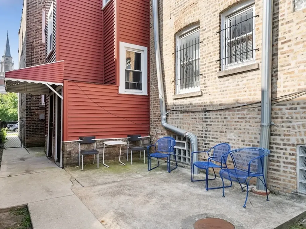 4954 West Patterson Avenue Chicago IL 60641