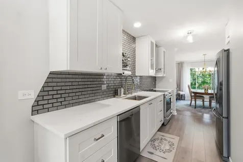 423 Deer Trail Hill Trail Lake Barrington IL 60010